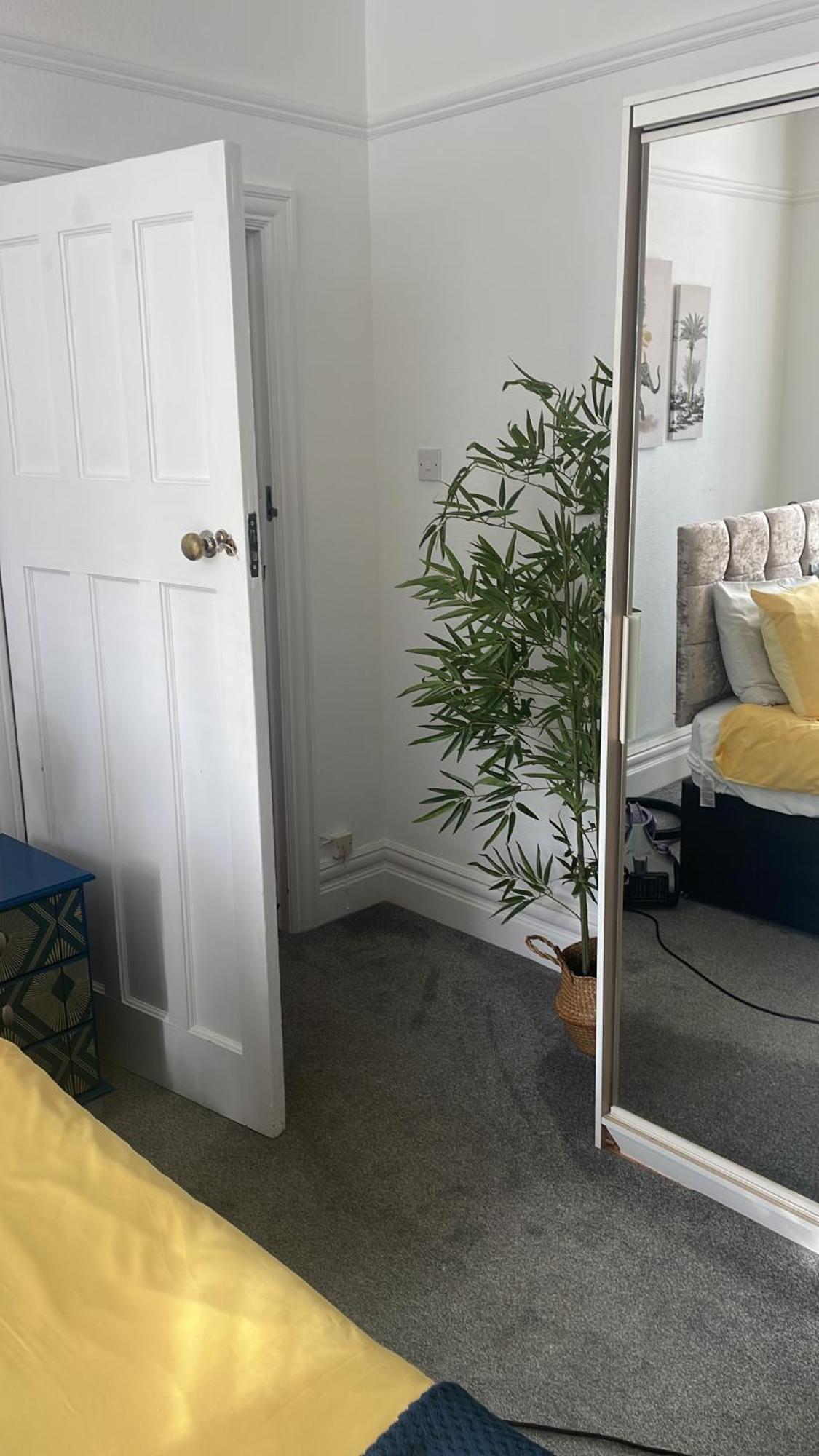 Right By Leigh Broadway Private Garden Large Ground Fl Apt Southend-on-Sea Exterior photo