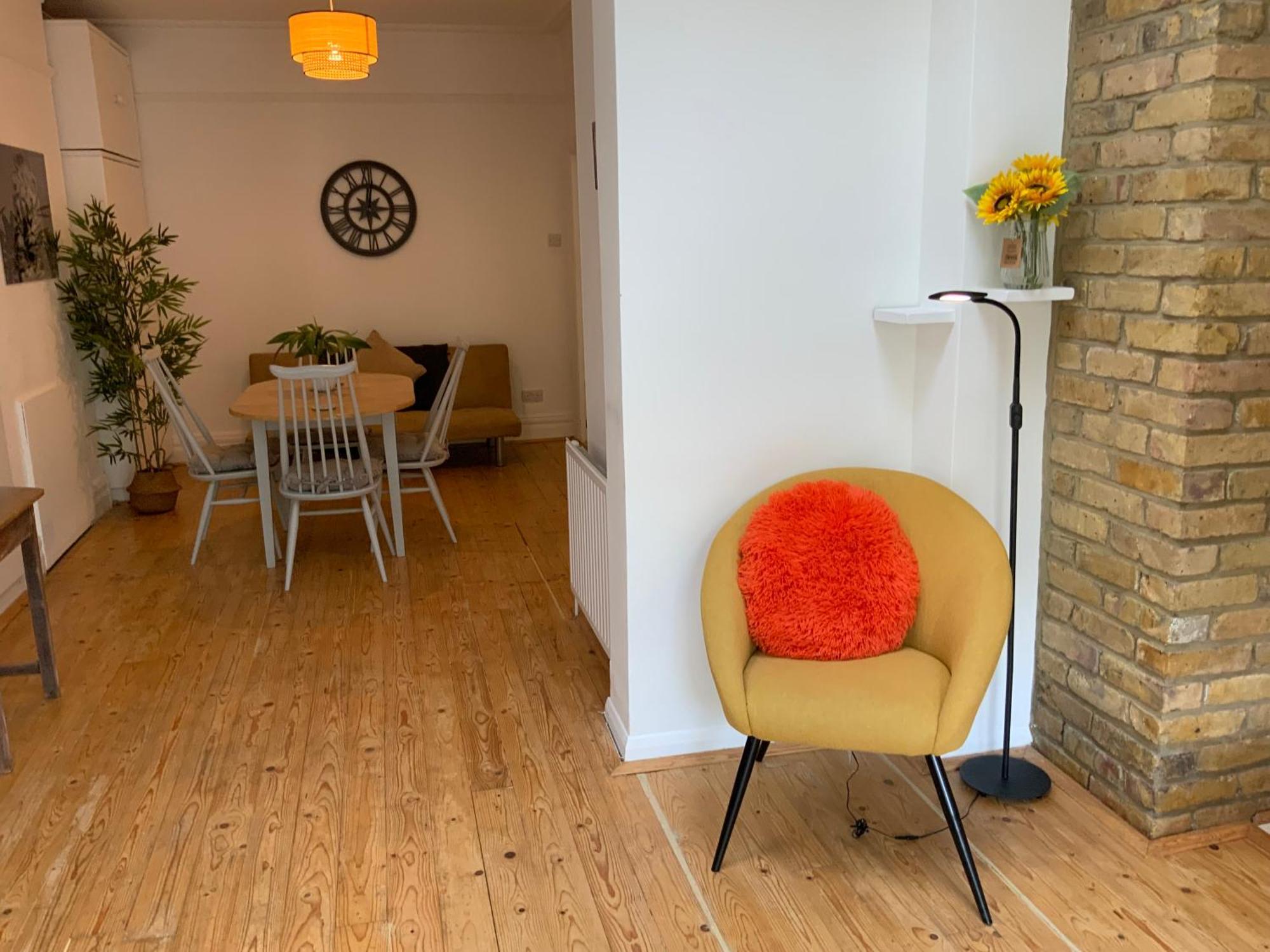 Right By Leigh Broadway Private Garden Large Ground Fl Apt Southend-on-Sea Exterior photo