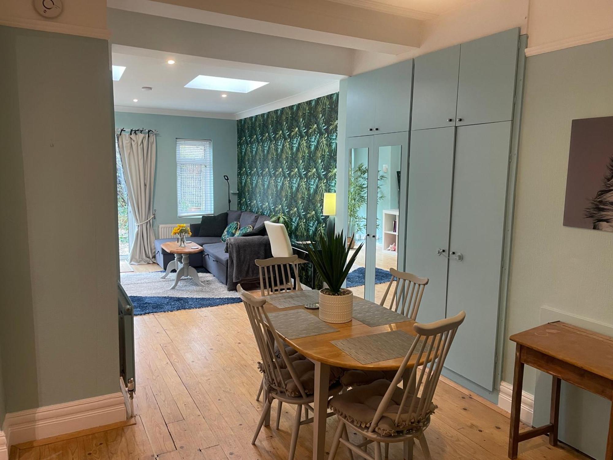Right By Leigh Broadway Private Garden Large Ground Fl Apt Southend-on-Sea Exterior photo